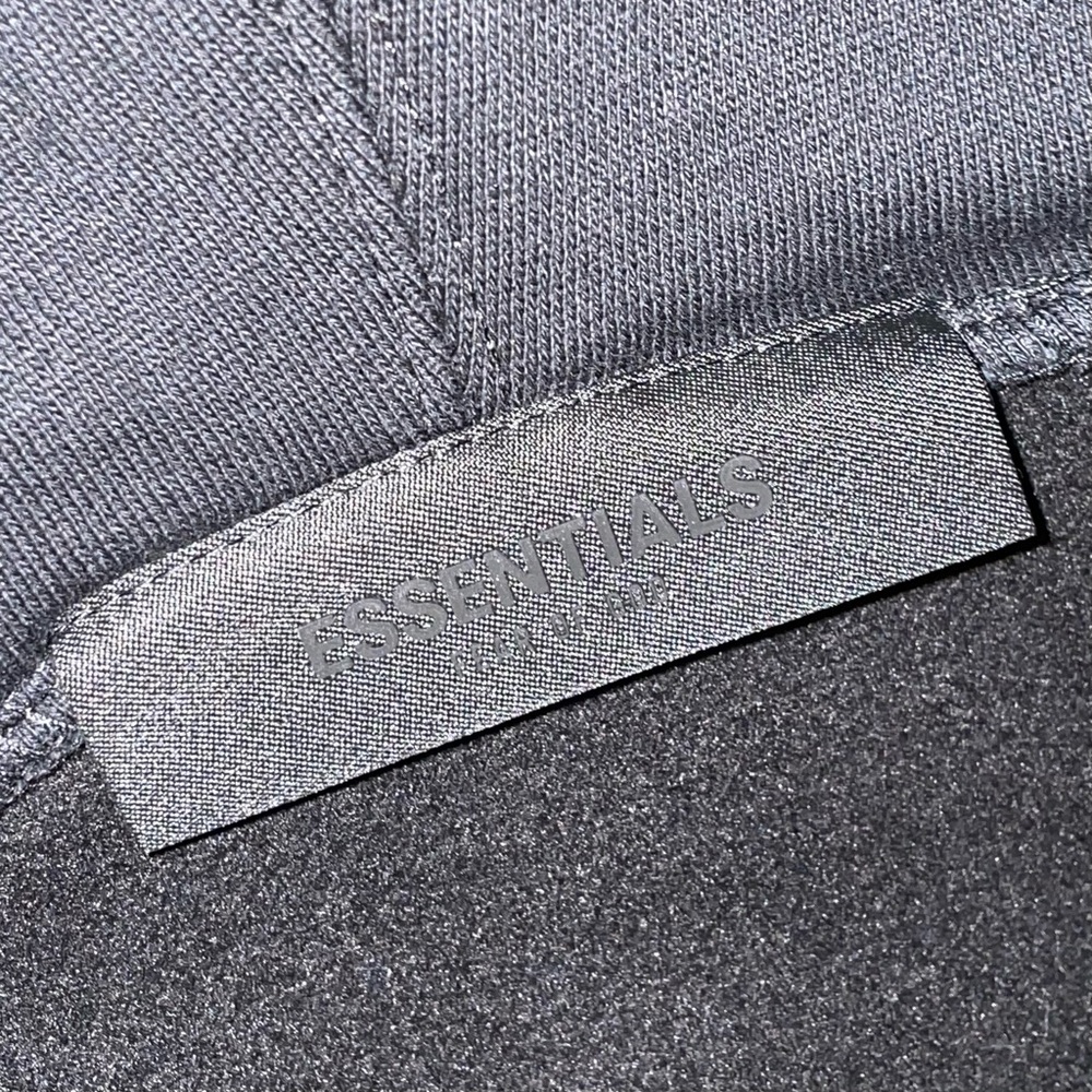 Fear of God Essentials Arch
Logo Hoodie Jet Black Size Small - Picture 6 of 10